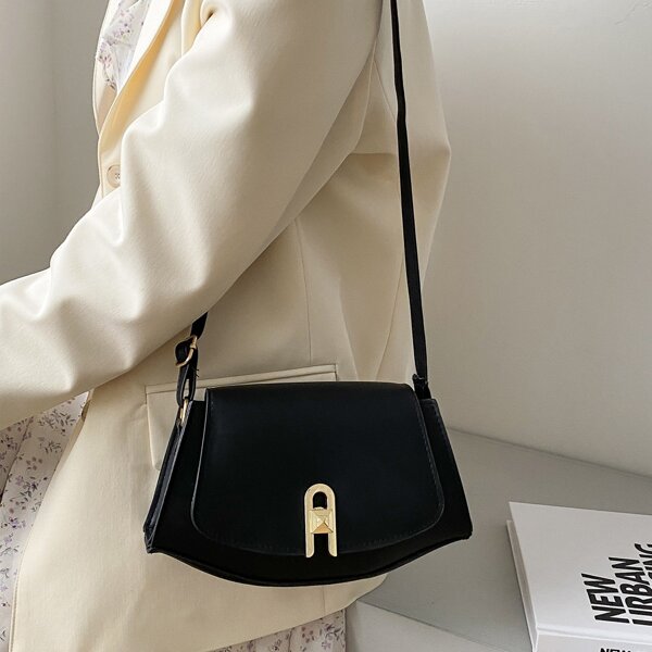 

Minimalist Flap Crossbody Bag, Black