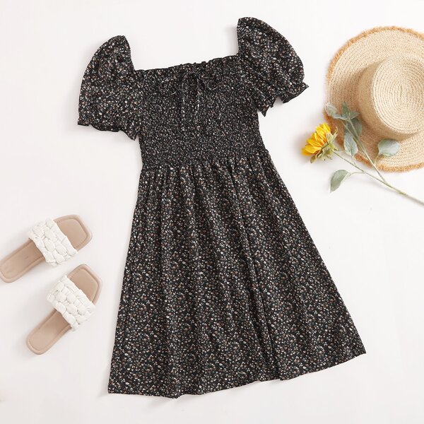 

Plus Square Neck Shirred Bodice Ditsy Floral Dress, Black