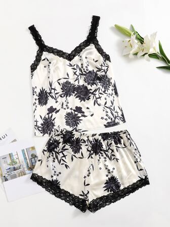 大碼花卉蕾絲拼接緞面睡衣套裝