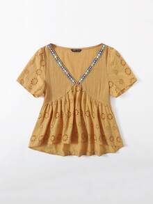 SHEIN V領織帶細節網眼刺繡娃娃上衣