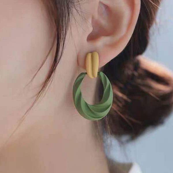 

Hollow Out Geo Design Earrings, Multicolor