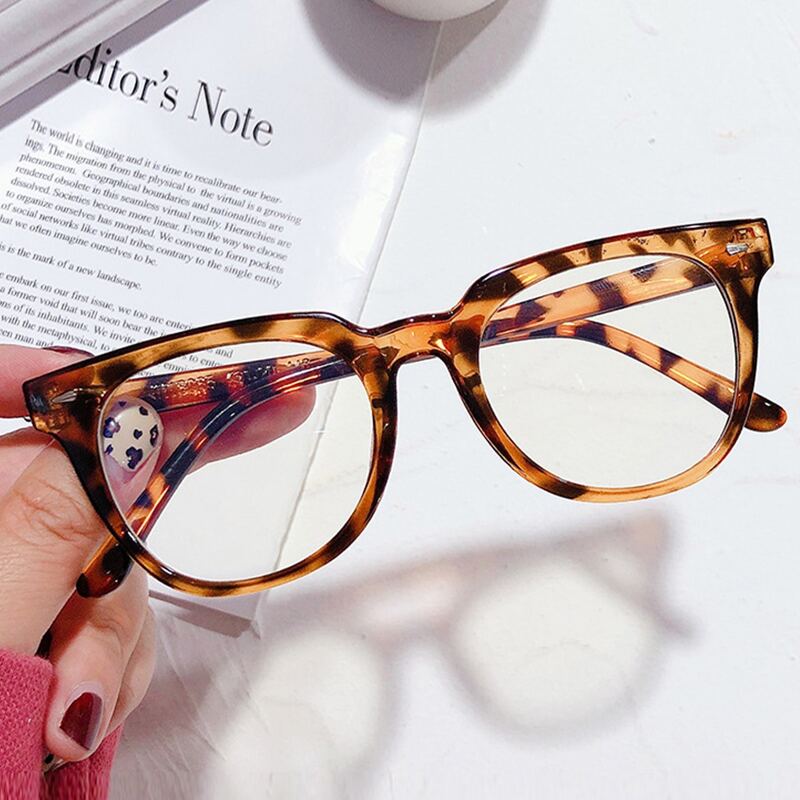 

Leopard Frame Glasses