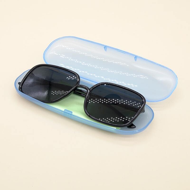 

Square Frame Sunglasses