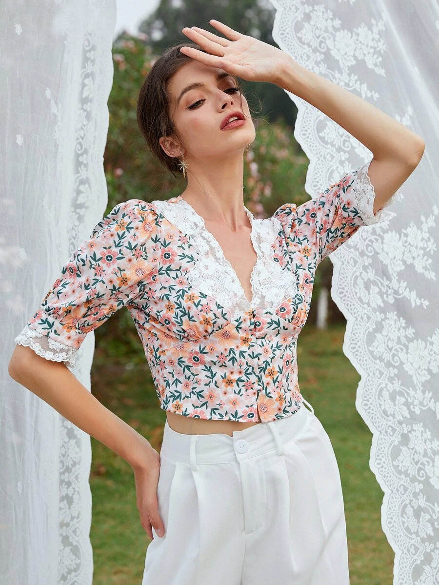 Mulvari Floral Lace Insert Crop Blouse - Multicolor - View 1
