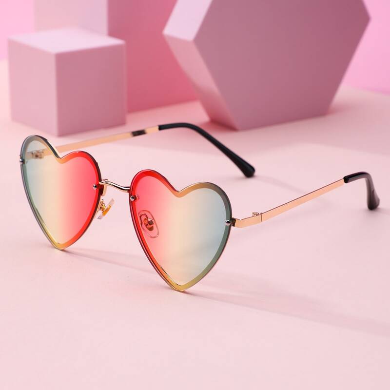 

Heart Shaped Tinted Lens Sunglasses