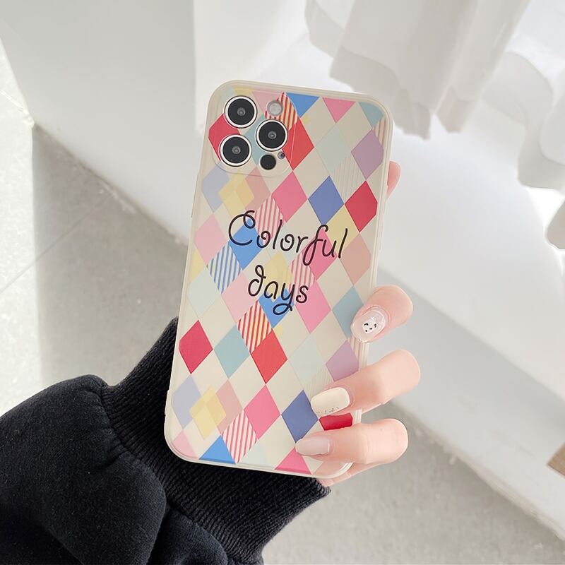 

Geometric Print Phone Case, Multicolor