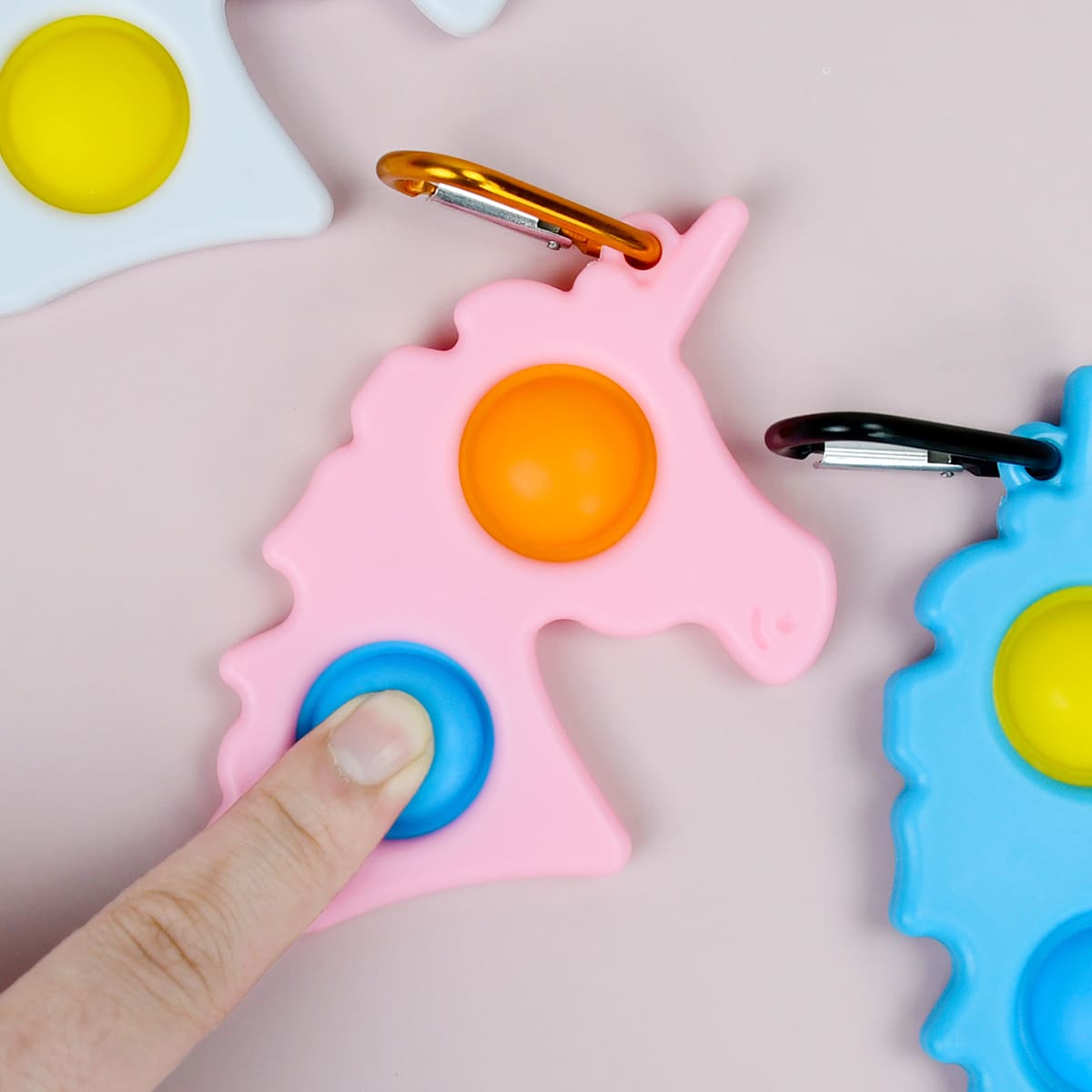 

1pc Random Stress Relief Toy, Multicolor