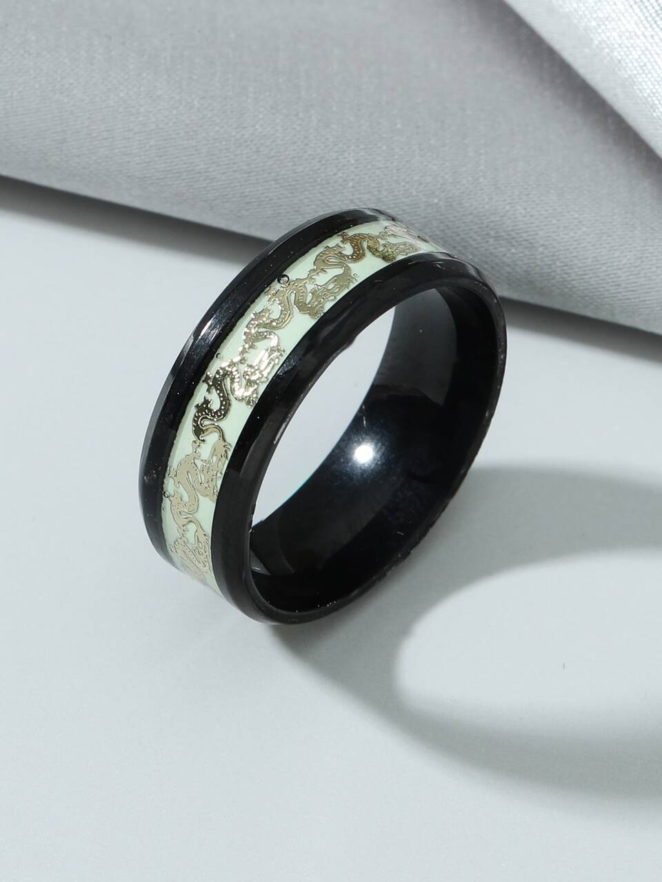 Fashionable and Popular Men Animal Design Luminous Ring Stainless Steel for Jewelry Gift and for a Stylish Look
