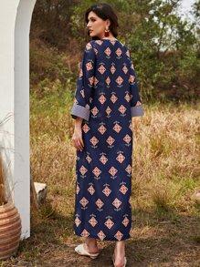 Al Najma Geo Print Notch Neck Tunic Dress - Navy Blue - View 2