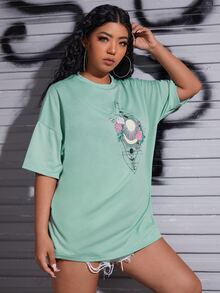 Plus Size Floral Drop Shoulder Tee