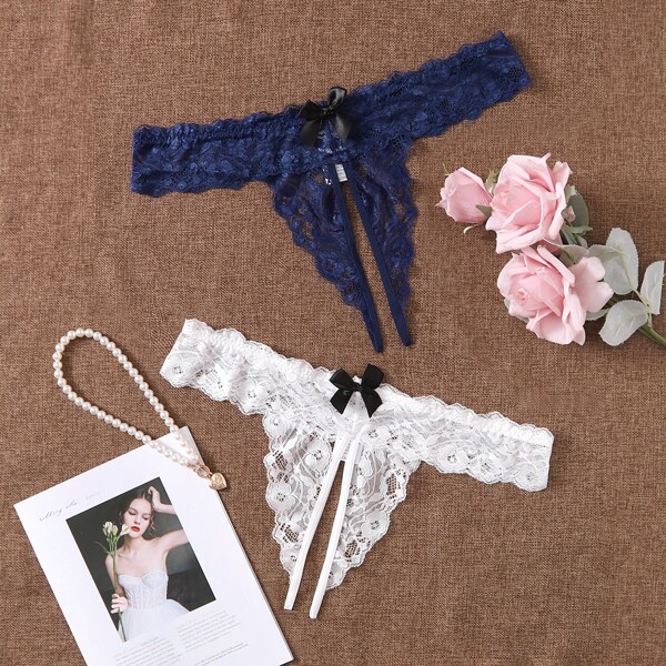 

2pack Plus Floral Lace Crotchless Panty Set, Blue and white