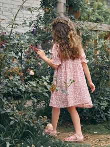 SHEIN Toddler Girls 1PC Contrast Ruffle Detail Ditsy Floral Smock Dress - Pink - View 2