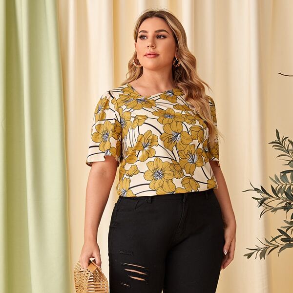 

Plus Asymmetrical Neck Floral Top, Multicolor
