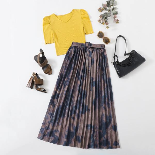

Puff Sleeve Tee With Belted Tie Dye Pleated Skirt, Multicolor