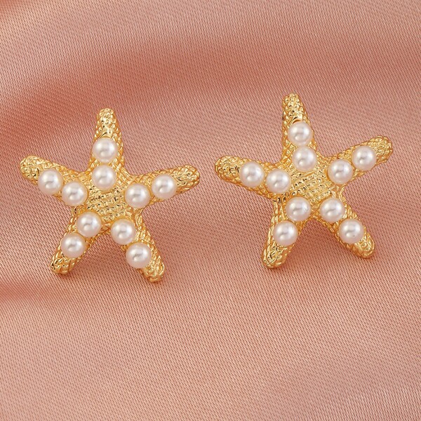 

Starfish Decor Stud Earrings, Gold