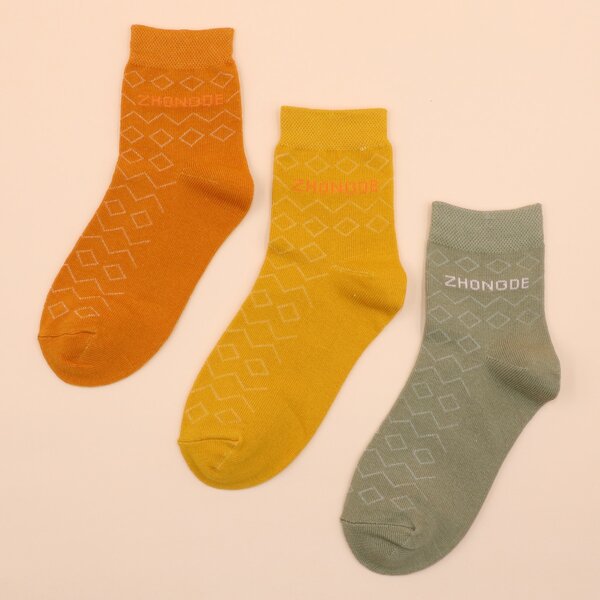 

3pairs Letter Graphic Socks, Multicolor