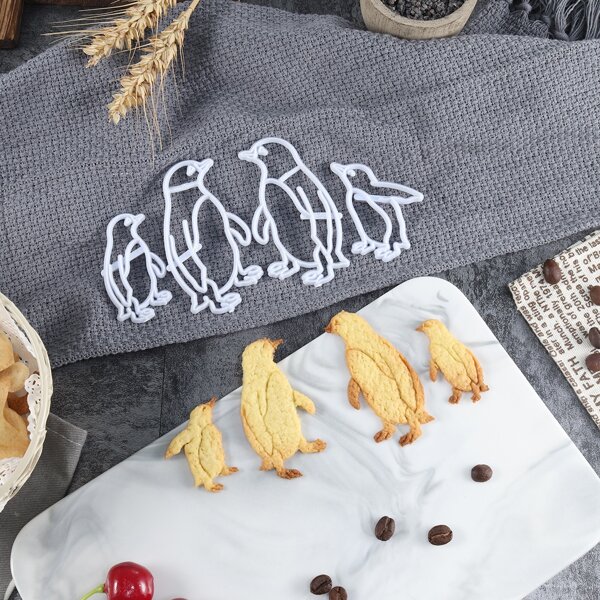 

4pcs Penguin Shaped Mold, White