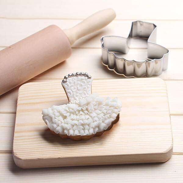 

1pc Dress Shaped Mold, Silver