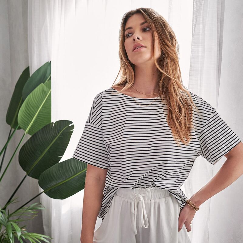 

Twist Backless Striped Top, Black and white