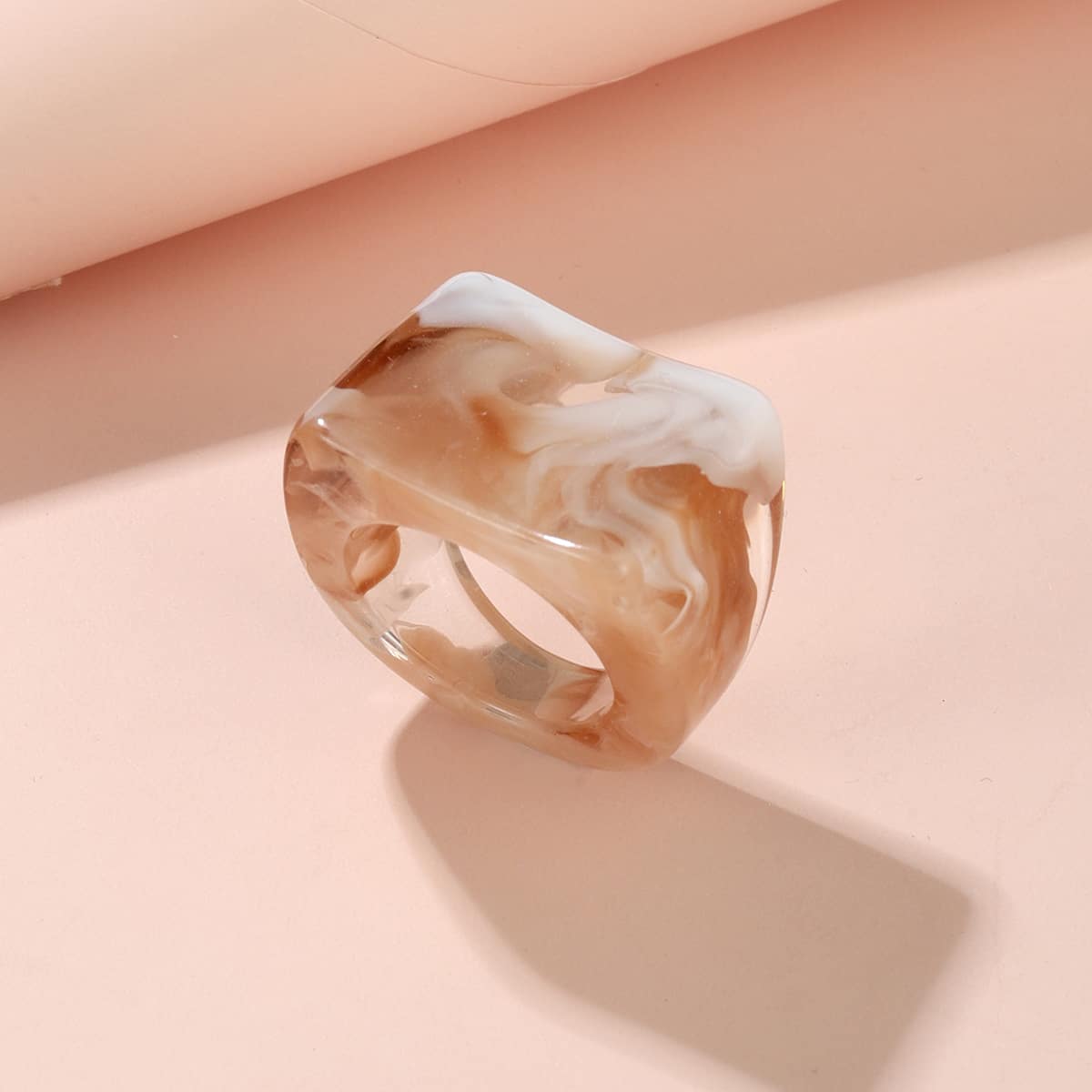 

1pc Geo Resin Ring, Champagne
