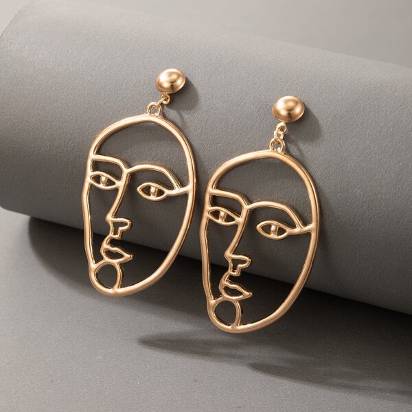 

Figure Decor Drop Earrings, Gold