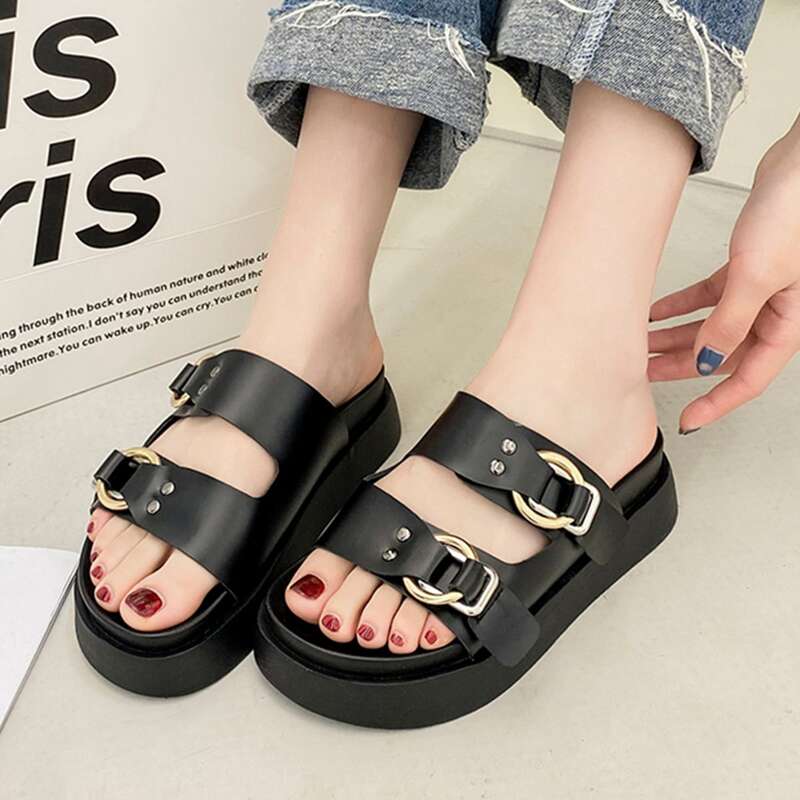 

Buckle Strap Flatform Mules, Black
