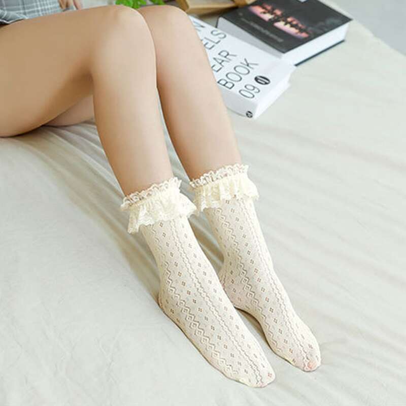 

1pair Lace Trim Crew Socks, Yellow