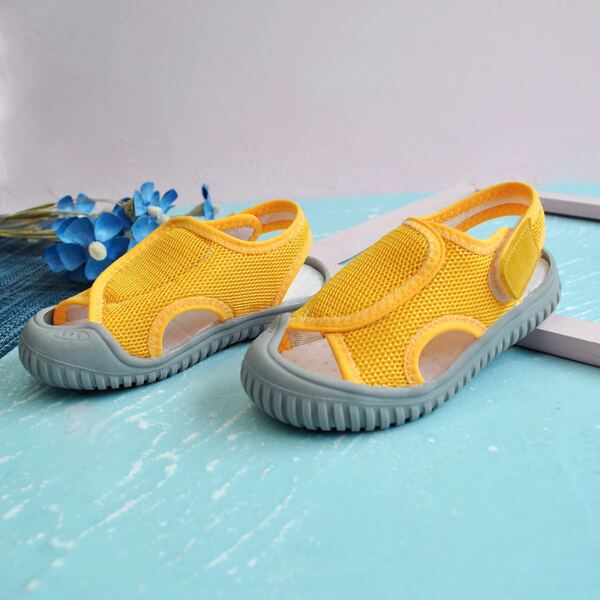 

Toddler Boys Cut Out Slingback Sandals, Yellow