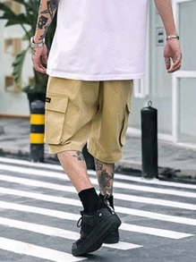 Manfinity LEGND 男士字母貼布翻蓋口袋短褲 - 卡其色 - 查看 2