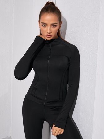 جاكيت رياضي بسستة عالي بلون موحد مع فتحة الإبهام