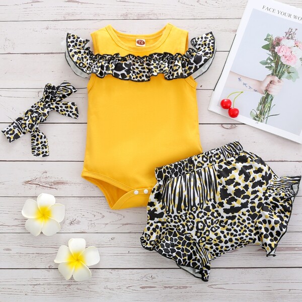 

Baby Girl Ruffle Bodysuit & Graphic Print Shorts & Headband, Multicolor