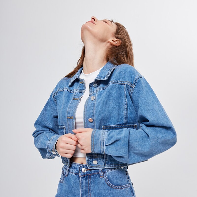 

Button Pocket Front Crop Denim Jacket, Medium wash