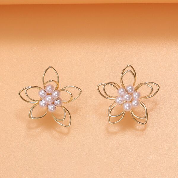 

Faux Pearl Decor Flower Design Earrings, Gold