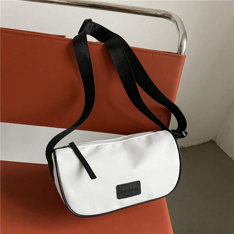 

Contrast Binding Zip Crossbody Bag, White