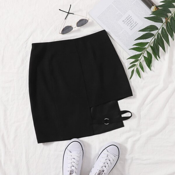 

Ring Detail Cut-out Solid Skirt, Black