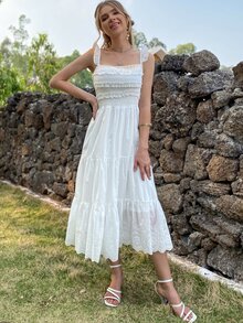 Eilly Bazar 荷葉邊下擺打褶網眼刺繡吊帶洋裝