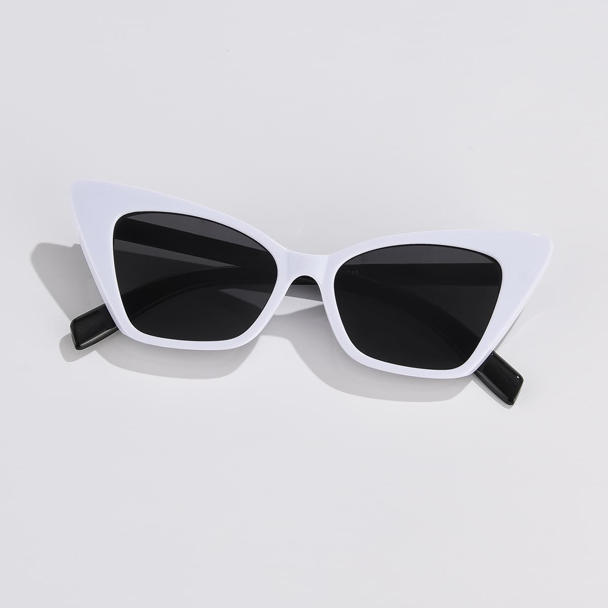 

Cat Eye Sunglasses