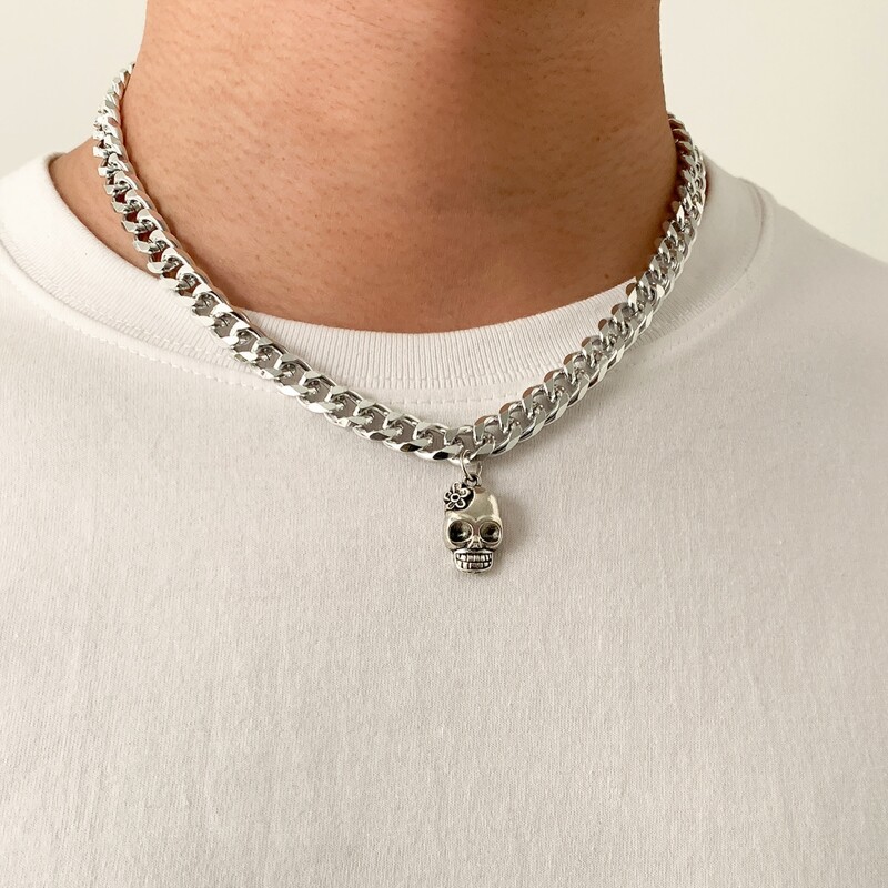 

Guys Skull Chain Necklace, Silver
