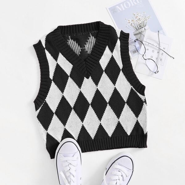 

V-neck Argyle Pattern Sweater Vest, Black and white