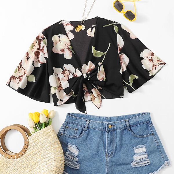 

Plus Floral Tie Front Top, Multicolor