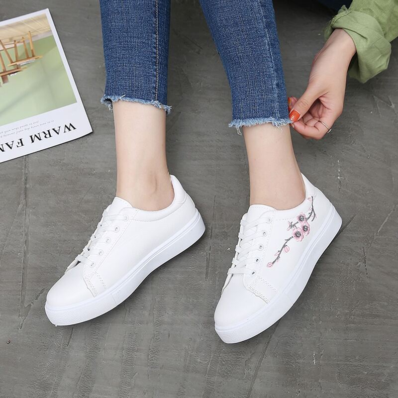 Floral Embroidery Lace-up Skate Shoes, White