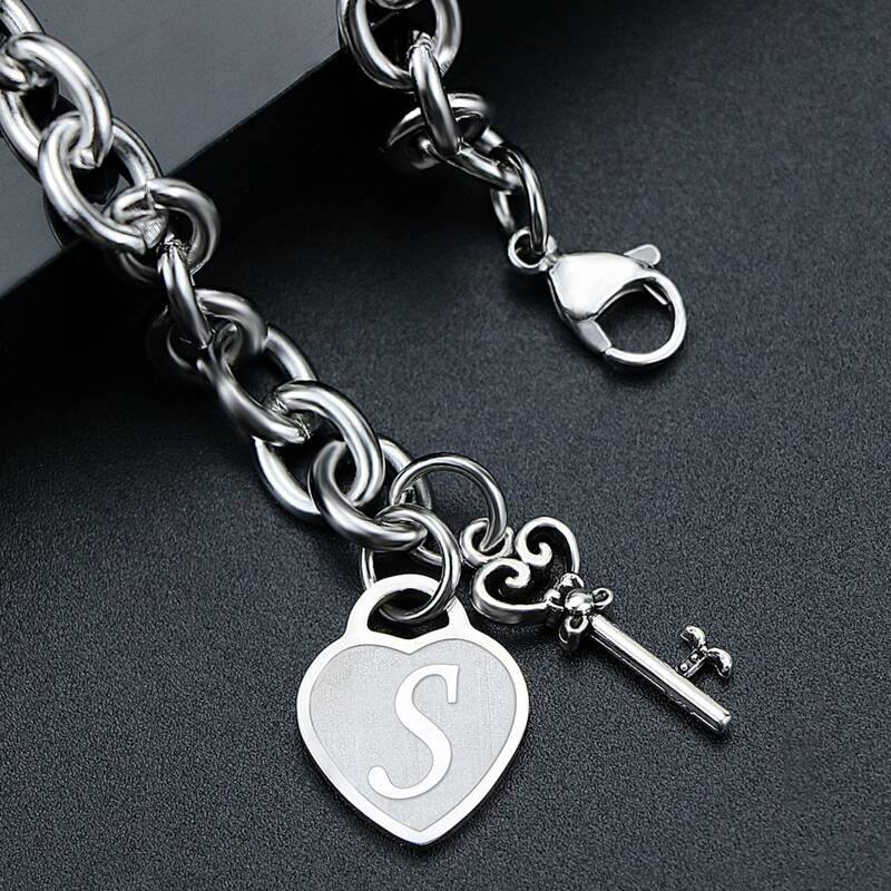 

Guys Letter Detail Heart Charm Link Bracelet, Silver