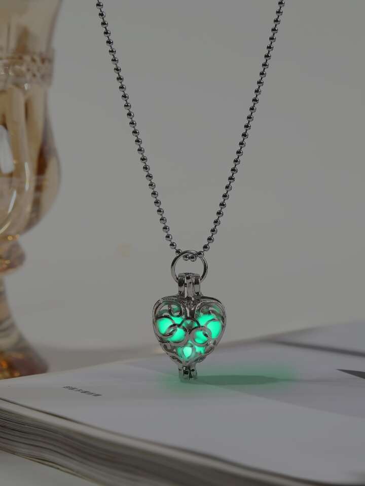 Glow In The Dark Heart Charm Necklace SHEIN