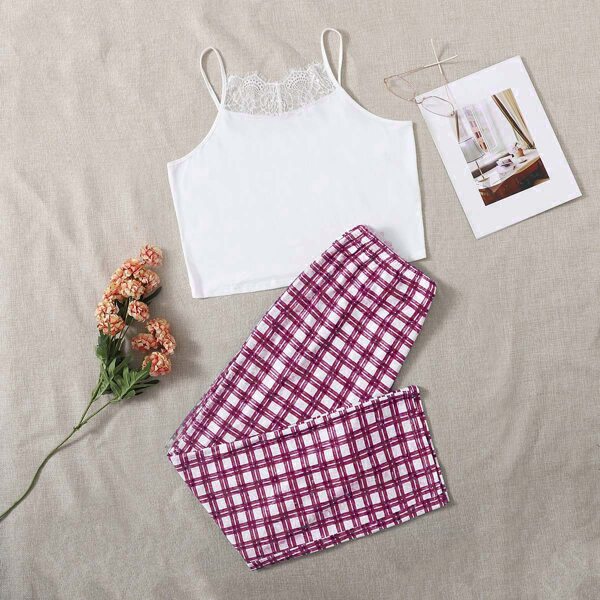 

Plus Contrast Lace Cami Top With Plaid Pants Pajama Set, Multicolor