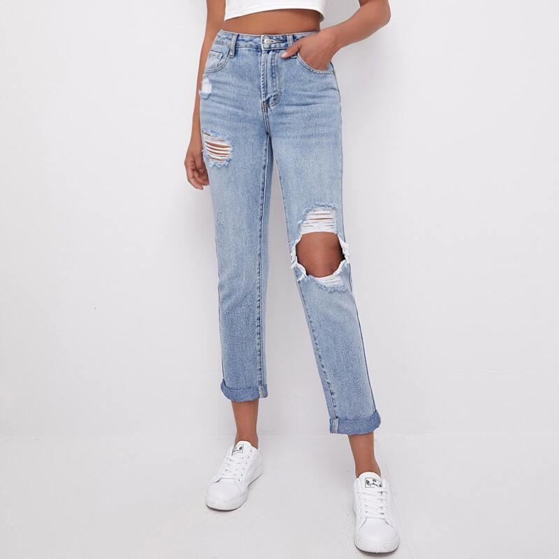 

Light Wash Ripped Detail Mom Jeans