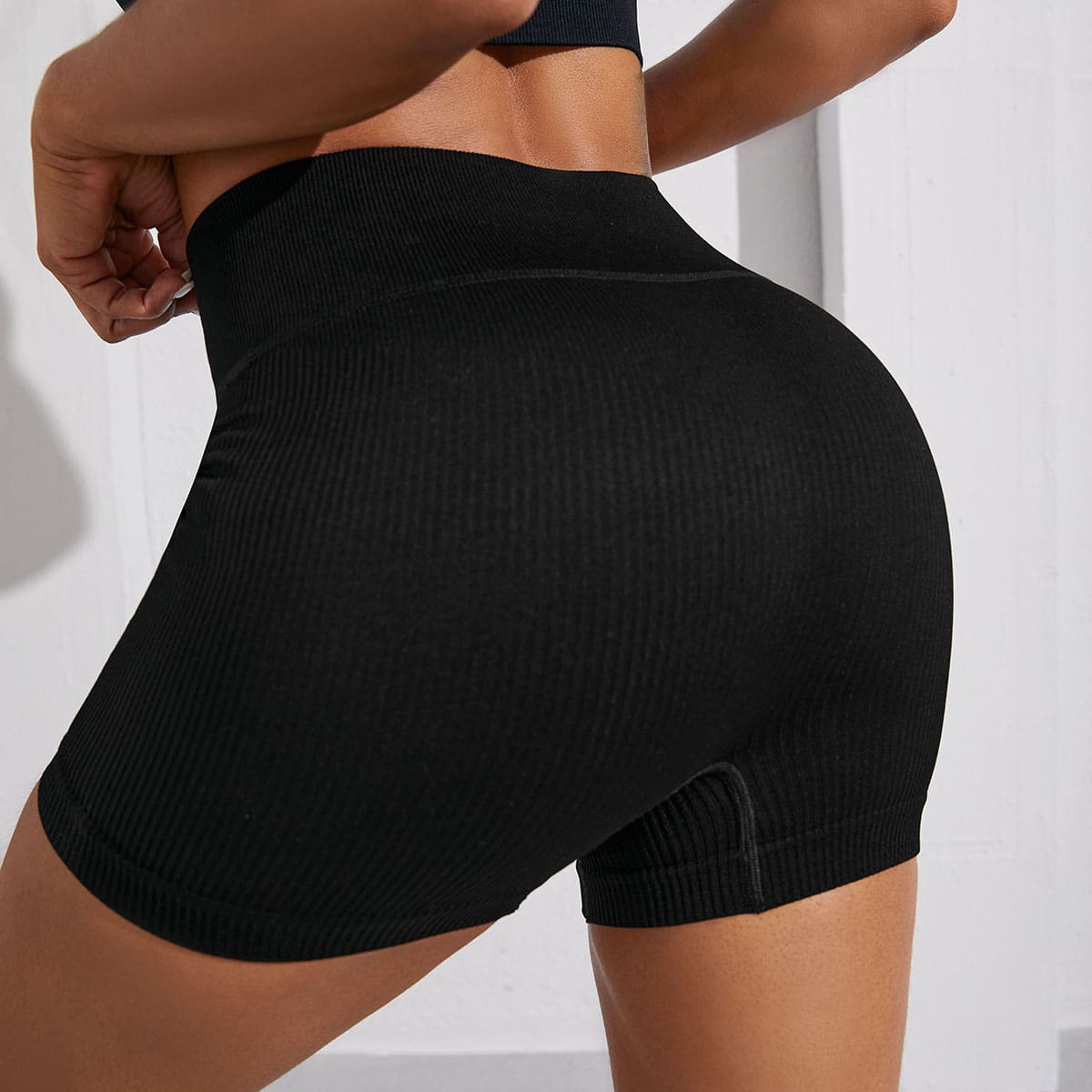 

Seamless Wide Waistband Solid Sports Shorts, Black