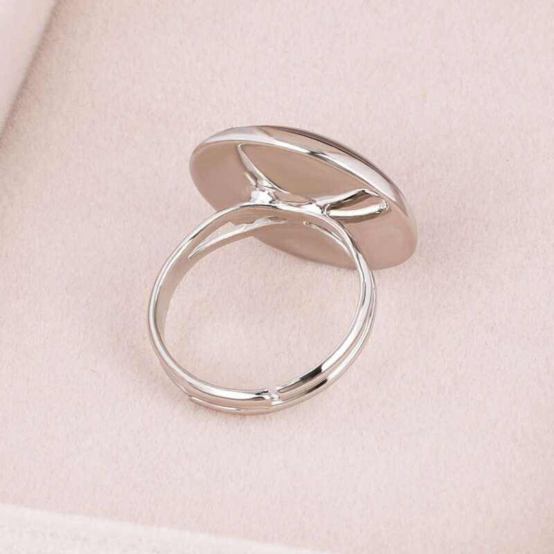 

Yin & Yang Design Ring, Black and white