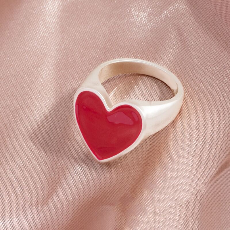 

Heart Design Ring, Red