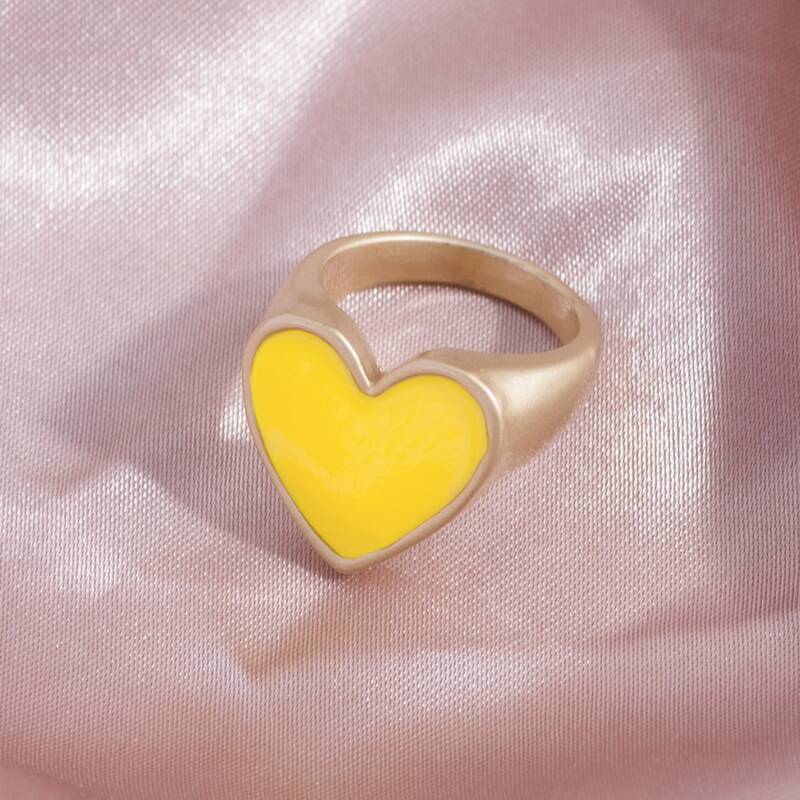 

Heart Design Ring, Yellow