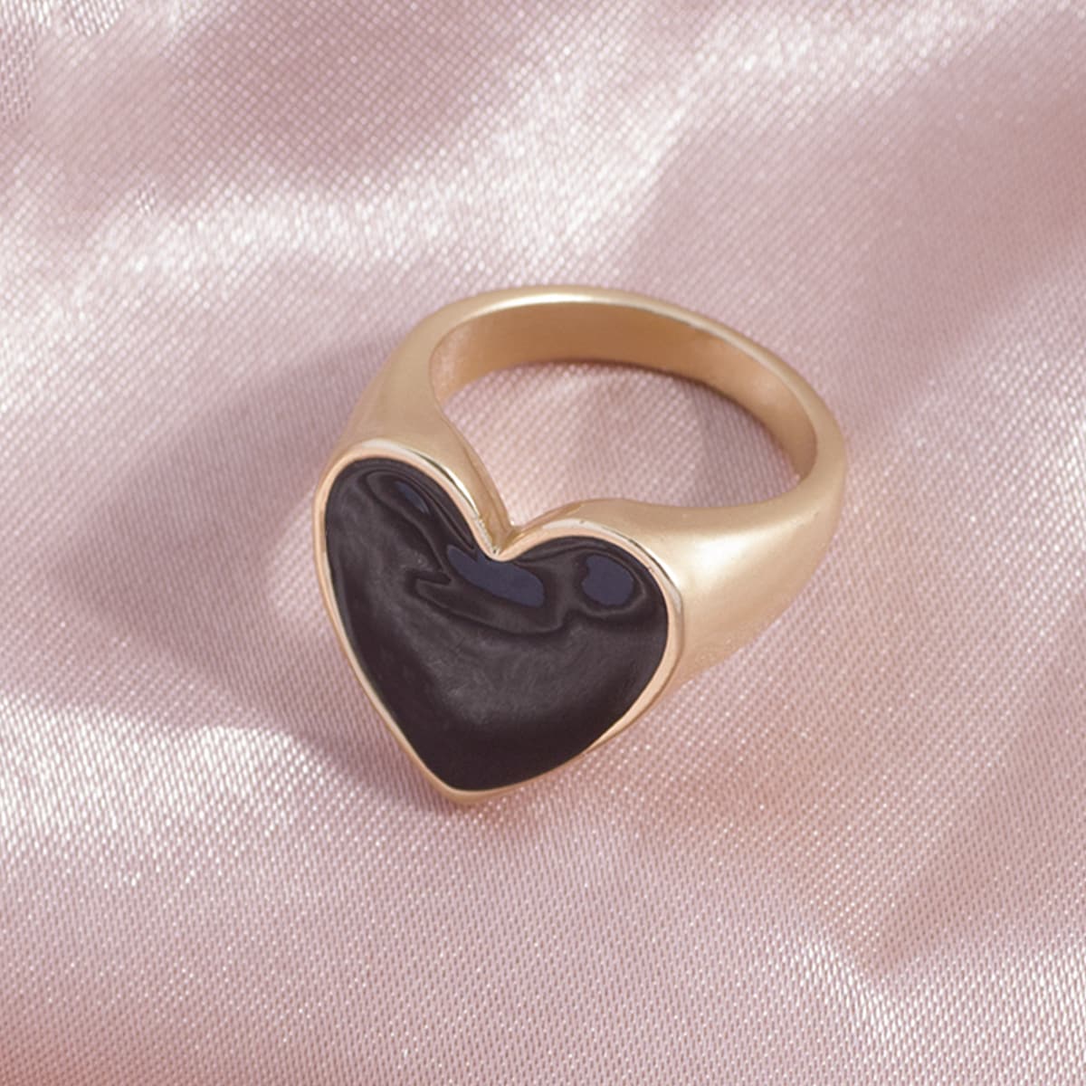 Heart Design Ring, Black